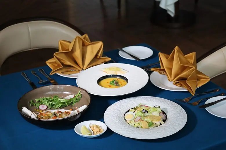 ATLANTIS HALAL SET MENU